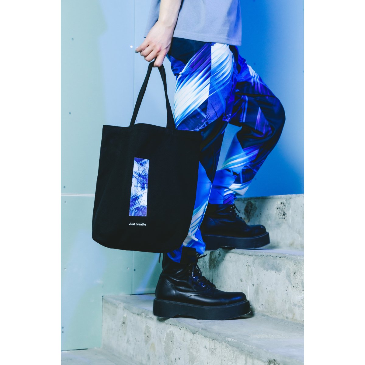 MIRROR PRINTED TOTE BAG